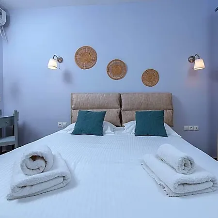 Gin Wellness Hotel Santorini Island